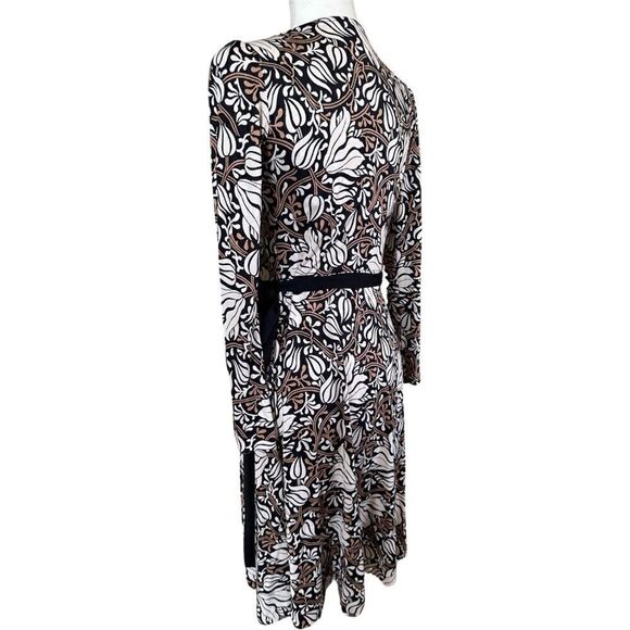 Diane Von Furstenberg Silk Wrap Dress Size 2 - Picture 2 of 6